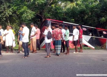 বাগেরহাটের ফকিরহাট দুই পরিবহনের সংঘর্ষে আহত-১২ নিহত -১