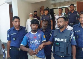 বগুড়া শেরপুরে ছিনতাই আতঙ্কে চলন্ত বাস থেকে লাফিয়ে ভার্সিটি শিক্ষার্থীর মৃত্যু।