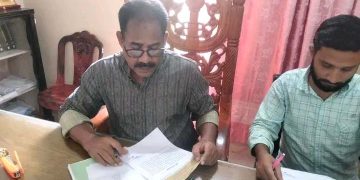 পাঁচবিবিতে নিয়মিত অফিস করছেন আয়মা রসুলপুর ইউনিয়ন পরিষদের চেয়ারম্যান মিলটন।