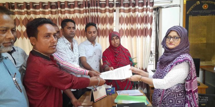 বাগেরহাটের রামপাল সদর ইউপি চেয়ারম্যান নাসিরের বিরুদ্ধে দূর্নীতির অভিযোগে ৯ ইউপি সদস্যদের অনাস্থা।