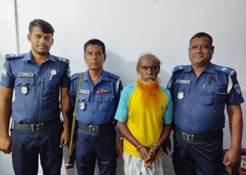 কচুয়ায় ৩ শিশুকে যৌন নির্যাতনের মামলায়অভিযুক্ত ৭০ বছরের বৃদ্ধা আটক।