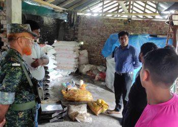 বাগেরহাটে বিভিন্ন অনিয়মের অভিযোগে ভোক্তা অধিকার ১টি প্রতিষ্ঠানকে ৩০,০০০/- টাকা জরিমানা করা হয়।