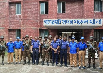 বাগেরহাটের থানার কার্যক্রম শুরু আইন-শৃংখলা পুনরুদ্ধারে সকলকে এক সাথে কাজ করতে হবে – পুলিশ সুপার