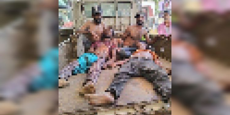 বগুড়ার শেরপুরে কনটেইনার বিস্ফোরণে চার শ্রমিক নিহত।