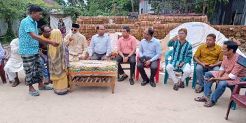 “বৈষম্য বিরোধী ছাত্র জনতার আন্দোলনে নিহত শহীদ শেখ শফিকুল ইসলাম শামীমের বাড়ি পরিদর্শন করেন ডিসি”