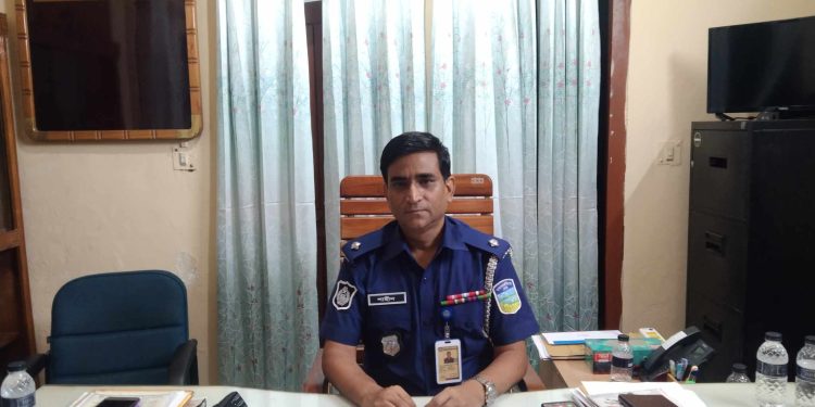 জামালপুরের মাদারগঞ্জ মডেল থানায় যোগদান করলেন নতুন ওসি শাহীনুর আলম।