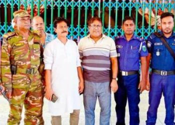 পাঁচবিবিতে মন্দির পরিদর্শনে সেনাবাহিনী।