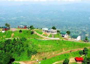 বান্দরবানে পর্যটনের নতুন সম্ভাবনার দুয়ার খুলেছে।