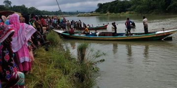 ধলেশ্বরী নদীতে নিখোঁজের একদিন পর বাবা-মেয়ের মরদেহ উদ্ধার।