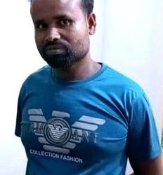 রৌমারীতে খালুকে হত্যা করে পালানোর সময়  যুবক আটক। 