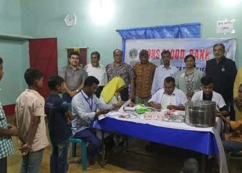 লায়ন্স ক্লাবের সহযোগিতায় লামার কোয়ান্টামে চক্ষুসেবা ও ব্লাড গ্রুপিং ক্যাম্প।