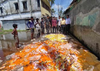 বাগেরহাটে ক্ষতিকর রঙ মিশিয়ে আইসক্রিম তৈরি, তিন প্রতিষ্ঠানকে জরিমানা।