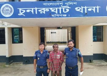 শিশুকে বলৎকারের  চেষ্টা, অভিযুক্তকে গণধোলাইয়ের পর পুলিশে সোপর্দ।