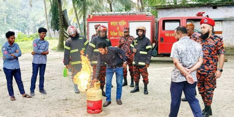 জামালপুরের মাদারগঞ্জে দূর্যোগ প্রশমন দিবস পালিত।
