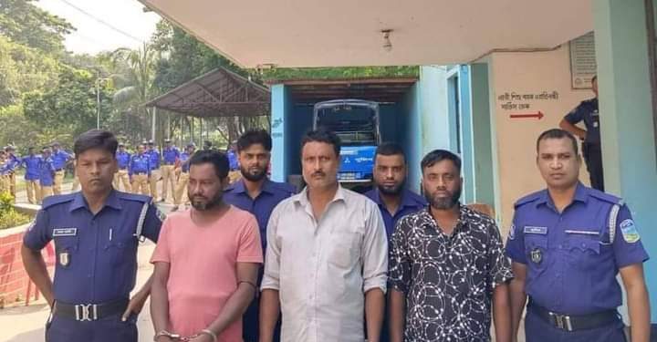 মাদারগঞ্জে নাশকতা মামলায় আটক ৩