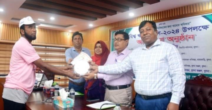 খুলনায় জাতীয় ইঁদুর দমন অভিযানের উদ্বোধন।