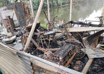 ভূঞাপুরে দোকানে আগুন, দিশেহারা ব্যাবসায়ী! 