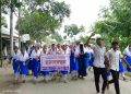 জামালপুরের মাদারগঞ্জে প্রধান শিক্ষকের মুক্তির দাবীতে শিক্ষার্থীদের বিক্ষোভ মিছিল, মানববন্ধন ও ক্লাস বর্জন।