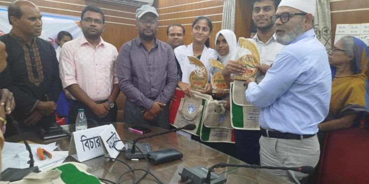 ভূঞাপুরে বিতর্ক প্রতিযোগিতায় গোবিন্দাসী উচ্চ বিদ্যালয়ের প্রথম স্থান অর্জন।