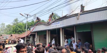 ভূঞাপুরে লেপ -তোষক তৈরীর কারখানায় আগুন, ব্যাপক ক্ষয়ক্ষতি!।