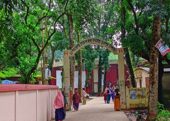 ভূঞাপুরে দুই স্বাস্থ্য কর্মকর্তার দ্বন্দ্বে আউটডোরের সেবা কার্যক্রম বন্ধ, ভোগান্তিতে রোগীরা।