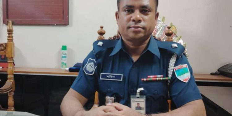 ভেড়ামারা থানার অফিসার ইনচার্জ শহিদুল ইসলাম মাত্র ১০ দিনেই ভেড়ামারা বাসীর আস্থা অর্জন করতে সক্ষম হয়েছে ।