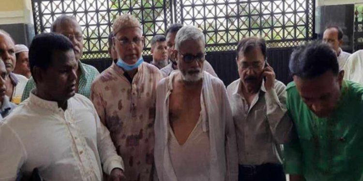 বাগেরহাটে জয় বাংলা শ্লোগান দিয়ে বিএনপির সমাবেশে হামলা আঃলীগের ৪০ নেতাকর্মীর নামে দ্রুত বিচার ট্রাইব্যুনালে মামলা।