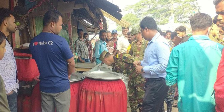 বাগেরহাটে ভোক্তা অধিকার ও বাংলাদেশ সেনাবাহিনীর বিশেষ অভিযান ৬টি প্রতিষ্ঠানকে ১লক্ষ ২২ হাজার টাকা জরিমানা।