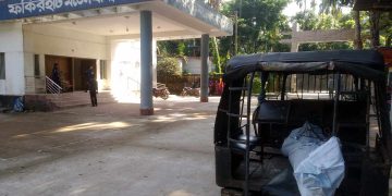 বাগেরহাটের ফকিরহাট স্ত্রীকে হত্যার অভিযোগে স্বামী পলাতক ।