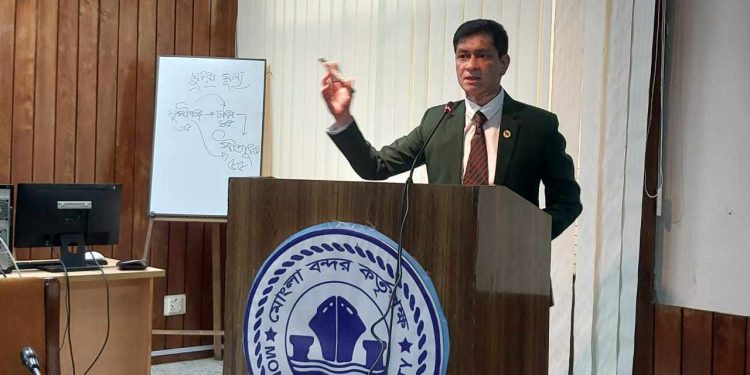 মোংলায় দেশব্যাপী দ্রব্যমূল্য নিয়ন্ত্রণের মডেল উদ্ভাবন।