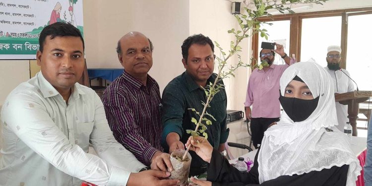 রামপালে তিন দিনব্যাপী বৃক্ষ মেলার উদ্বোধন।