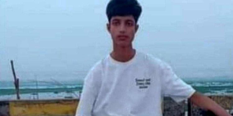 টাঙ্গাইলে বেপরোয়া গতির মোটরসাইকেল নিয়ন্ত্রণ হারিয়ে প্রাণ গেলো স্কুলছাত্রের।