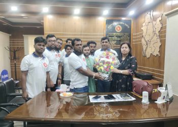 ভূঞাপরে নিউ লাইফ ব্লাড ব্যাংকের পক্ষে ‘ইউ এন ও’ কে ফুলের শুভেচ্ছা।