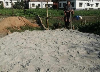 ধামরাইয়ে আওয়ামীলীগ নেতার ২ পুত্রের বিরুদ্ধে জমি ভরাটে বাধা দেয়ার অভিযোগ ।