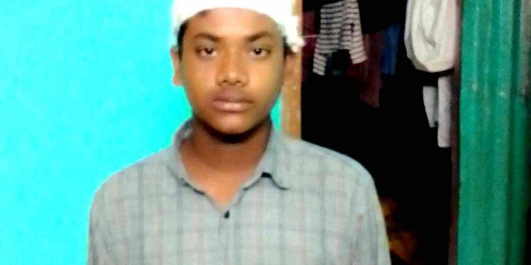 টাঙ্গাইলে কিশোর গ্যাংয়ের হামলায় গুরুতর আহত এক শিক্ষার্থী।