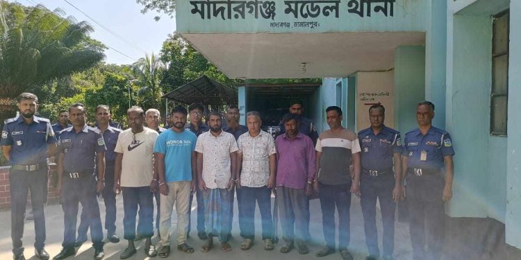 জামালপুরের মাদারগঞ্জ উপজেলা আওয়ামীলীগ  নেতাসহ নাশকতা মামলায় আটক ৬ 