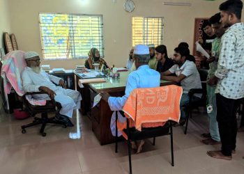 রামপালে শিক্ষা প্রতিষ্ঠানে উপজেলা ছাত্রদলের লিফলেট বিতরণ ।