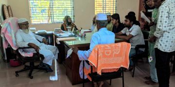 রামপালে শিক্ষা প্রতিষ্ঠানে উপজেলা ছাত্রদলের লিফলেট বিতরণ ।