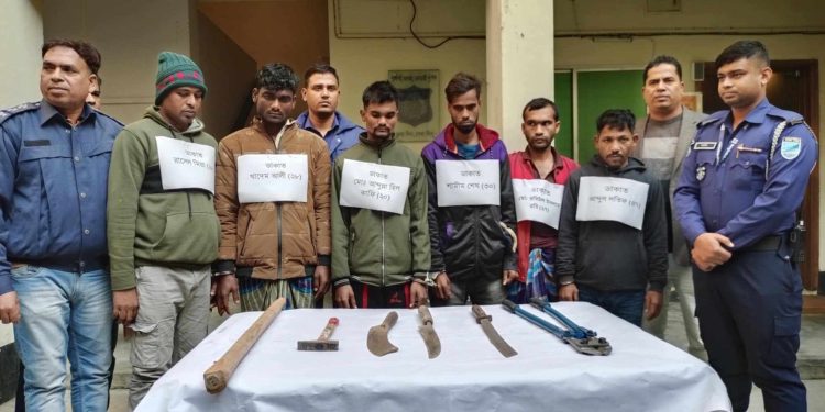 কালিহাতীতে ডাকাত দলের ৬ সদস্য গ্রেফতার।