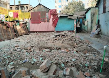 টাঙ্গাইলে আদালতের নিষেধাজ্ঞা অমান্য করে বহুতল নির্মাণের পায়তারা।