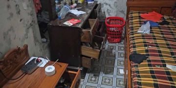 বাগেরহাটে সাংবাদিক আব্দুল্লাহ আল ইমরানের বাড়িতে চুরি, স্বর্ণালংকার লুট।