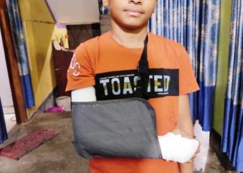 বাগেরহাটে শিক্ষকের বেত্রাঘাতে শিশু শিক্ষার্থী আহত ।