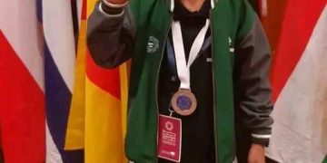 কাতারে আন্তর্জাতিক গণিত প্রতিযোগিতায় লামা উপজেলার কোয়ান্টাম কসমো স্কুলের ছাত্র উছাইওয়াং এর রৌপ্য জয়।