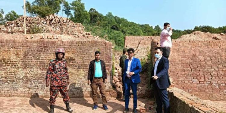 বান্দরবানের লামায় দুই ব্রিক ফিল্ডে ৪ লক্ষ টাকা জরিমানা।