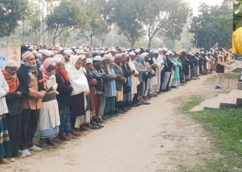 জানালপুরের মাদারগঞ্জে সাবেক কমান্ডার বীরমুক্তিযোদ্ধা আসাবুদৌলা চৌধুরী’র জানাজায় হাজারো মানুষের ঢল ।