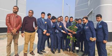 বাগেরহাটের রামপালে বিসিএস ক্যাডারের ২৫ কর্মকর্তার আমাদের গ্রাম ক্যান্সার প্রকল্প পরিদর্শন।