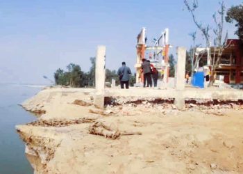 অসময়ের নদী ভাঙ্গনে দিশেহারা সুখের বাতী-ঘুঘুমারীর শতাধিক পরিবার।