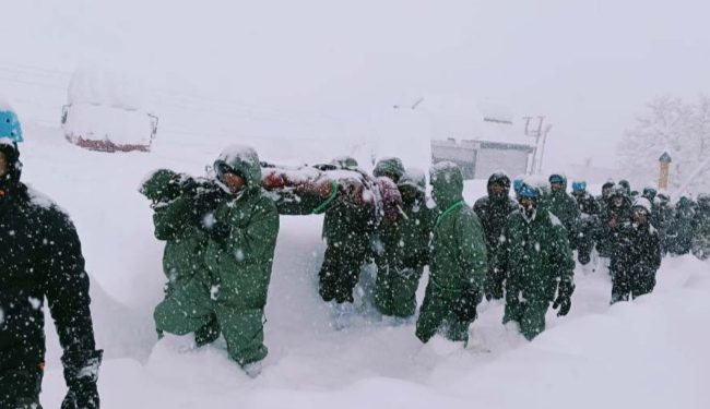 উত্তরাখন্ডের বদ্রীনাথে ভয়াবহ তুষার ধস ! আটক অন্তত ৪৭ শ্রমিক।