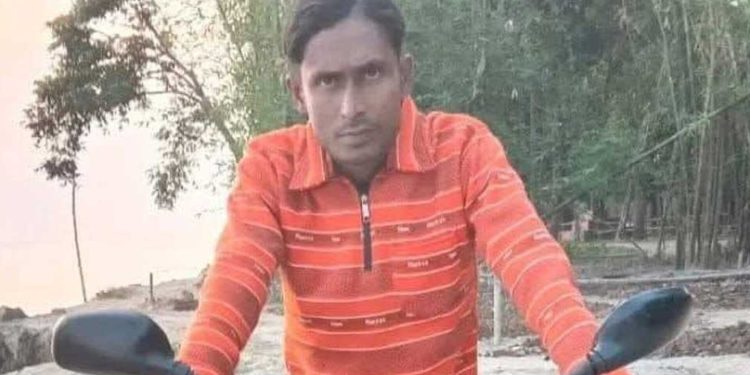 হরিরামপুর ফসলের মাঠ থেকে সাবেক যুবলীগ নেতার মরদেহ উদ্ধার।