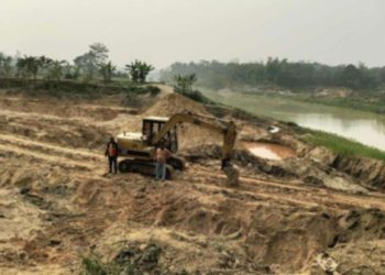 অবৈধ মাটি কাটা বন্ধে প্রশাসনের অভিযান, ১০ টি ড্রাম ট্রাক আটক।